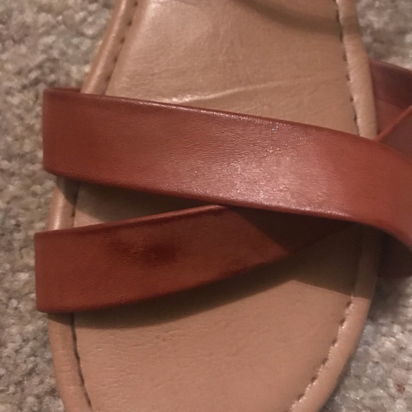 Sandals (4 FOR 15$) - Picture 4 of 4